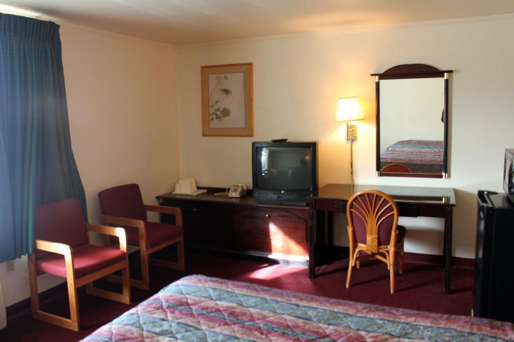 Super 7 Motel Columbia Habitación foto